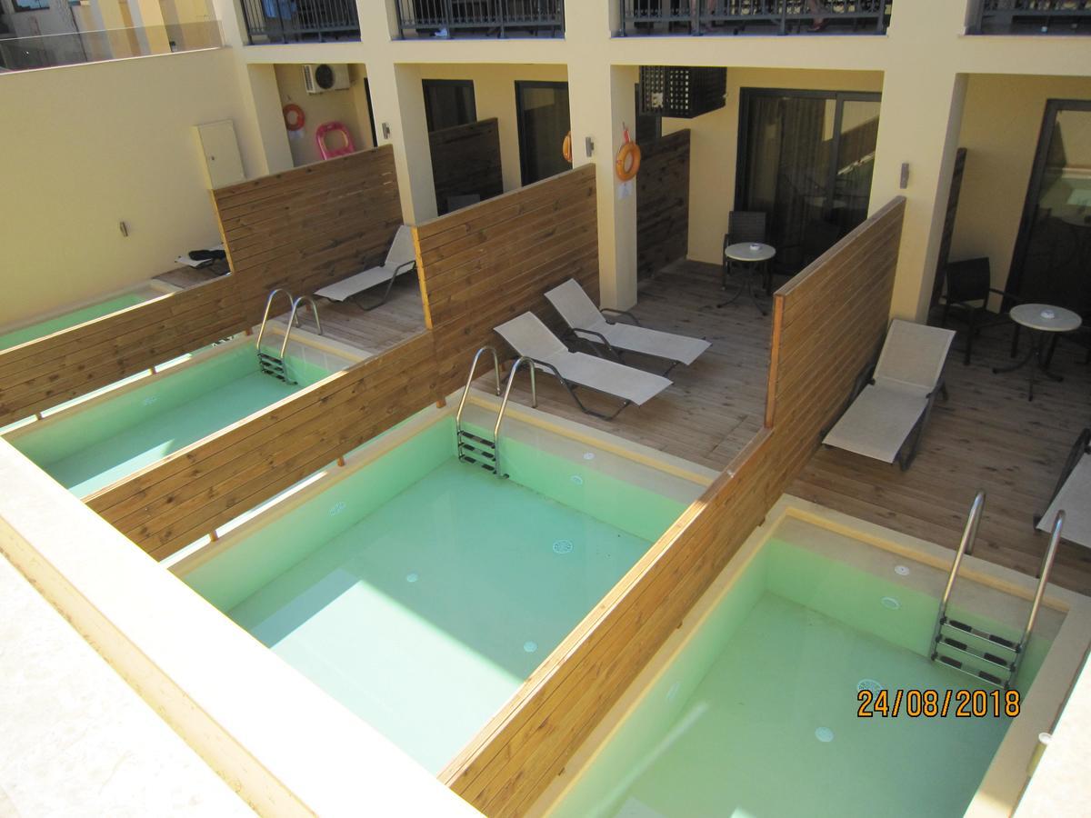 Superior Doppelzimmer mit eigenem Pool - Souterrain